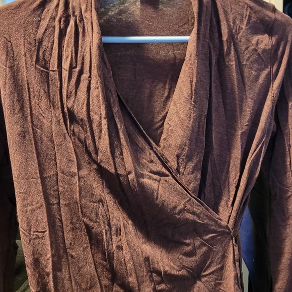 Lululemon Long Sleeve Shirt - Picture 2 of 3